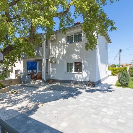 Apartment Carmen Pula Zewnętrze zdjęcie