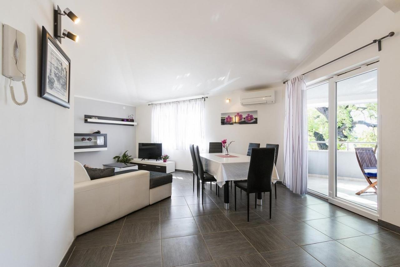 Apartment Carmen Pula Zewnętrze zdjęcie