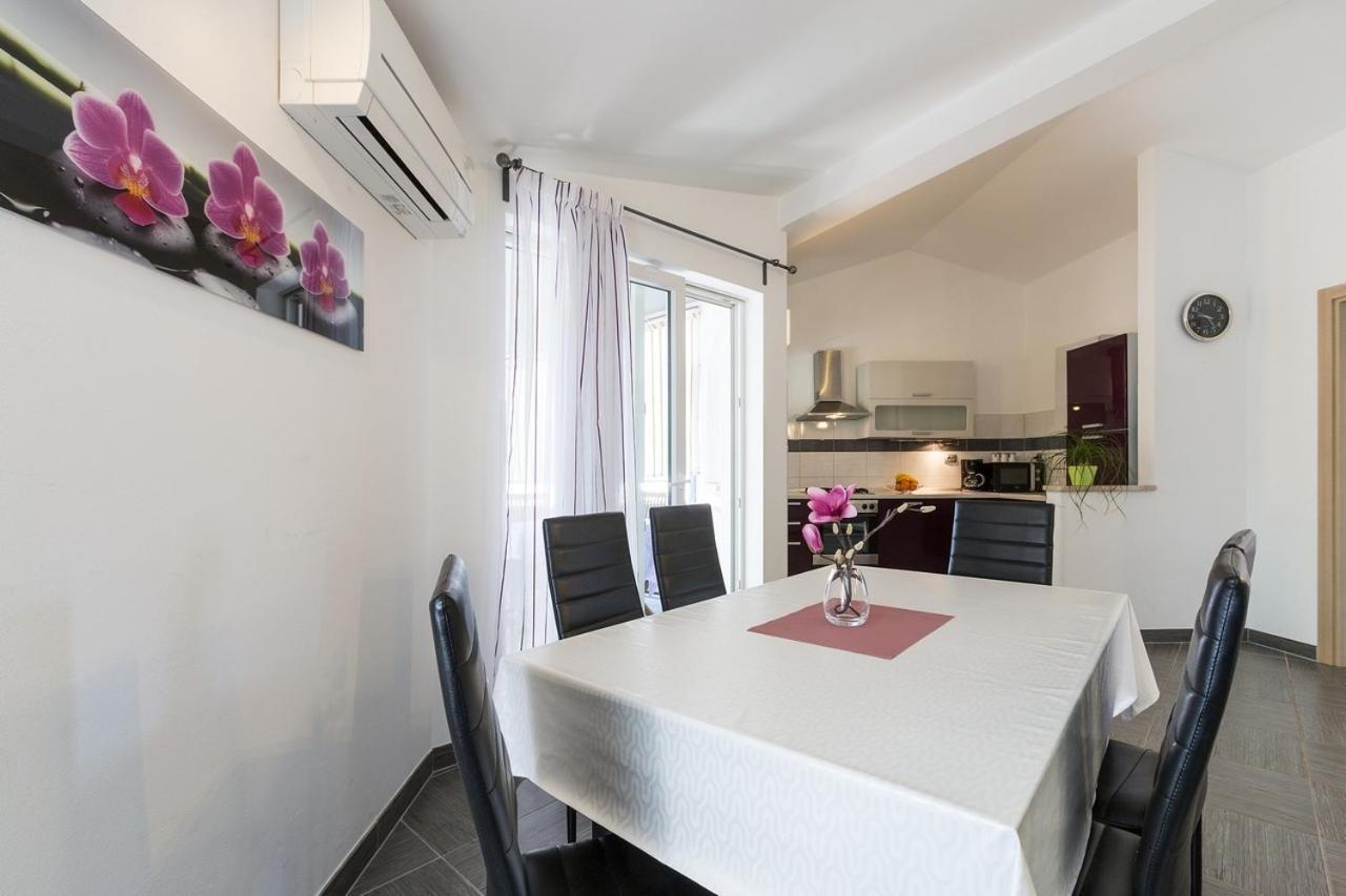 Apartment Carmen Pula Zewnętrze zdjęcie