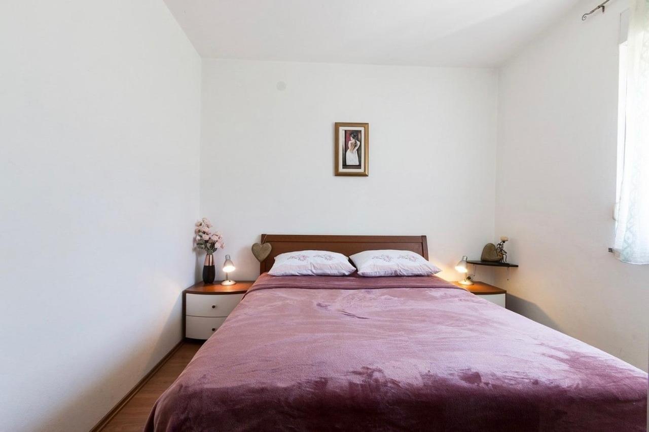 Apartment Carmen Pula Zewnętrze zdjęcie