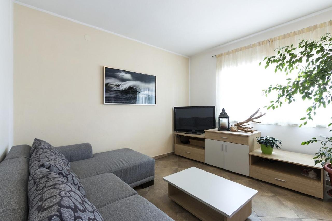 Apartment Carmen Pula Zewnętrze zdjęcie