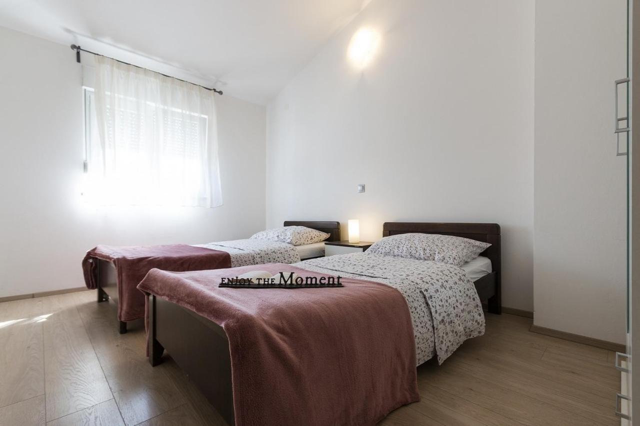 Apartment Carmen Pula Zewnętrze zdjęcie