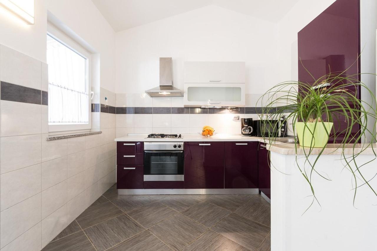 Apartment Carmen Pula Zewnętrze zdjęcie